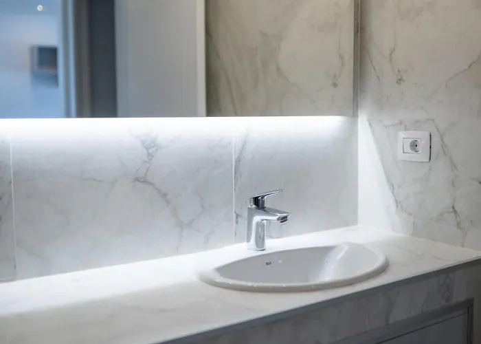 Flore Penthouse 아파트