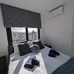 Flore Penthouse Apartman *